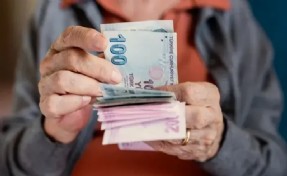 PTT emeklileri kendine çekiyor: 14 bin liraya varan destek
