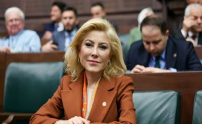 Şebnem Bursalı nikah masasına oturdu!