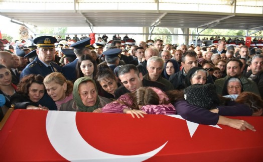 Şehit olan pilota İzmir'de veda