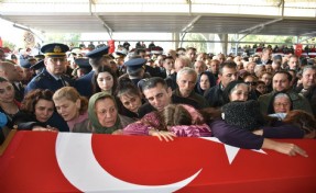 Şehit olan pilota İzmir'de veda