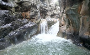 Spil'in Saklı Kanyon'u yeniden akmaya başladı