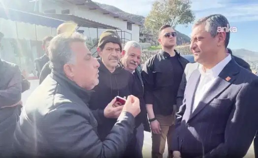 TOKİ mağduru yurttaştan Özel'e: 'Yardımcı olun. Neye imza attığımızı bilelim'