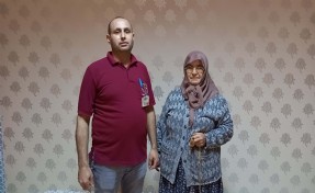 Temizlik personeli bulduğu altınları sahibine teslim etti