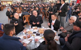 AK Parti'li Kasapoğlu, Manisa'da iftar programına katıldı