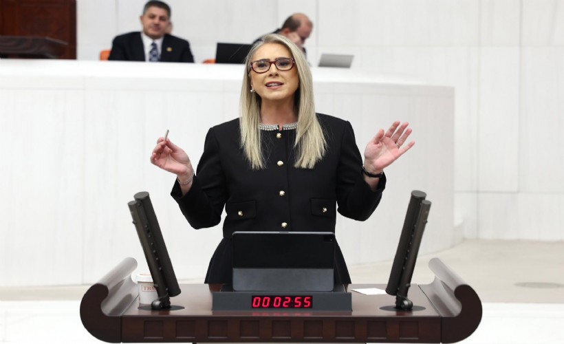 AK Partili Çankırı'dan CHP'li Arslan'a 5 maddelik yanıt: İzmirlilerin çektiği çileye ne kadar yabancılaştığınızın acı bir göstergesi