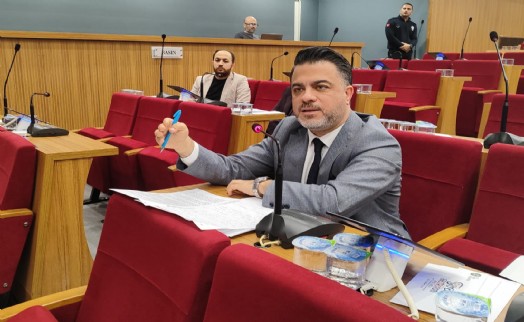 AK Partili Kocabaş’tan ESHOT ve İZBAN zammına sert eleştiri: Tam bir fırsatçılık!