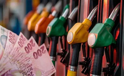 Akaryakıt fiyatlarına dev zam yolda: Tabelalar gece yarısı değişecek