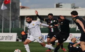 Aliağa FK evinde yıkıldı!