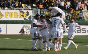 Aliağa FK zirve ümidini sürdürdü