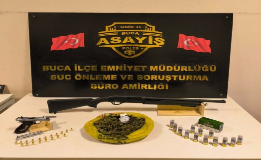 Aranan hükümlü firari İzmir'de kıskıvrak yakalandı