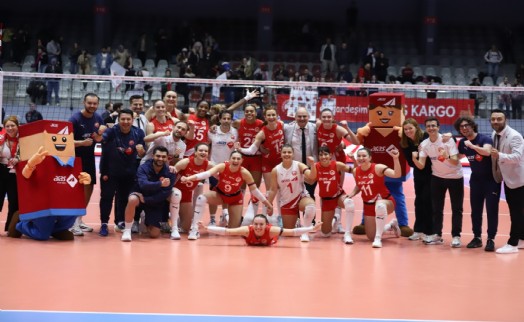 Aras Kargo play-off maçını galibiyetle tamamladı