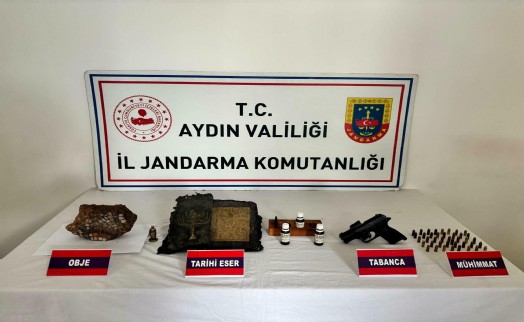 Aydın'da tarihi eser operasyonu; deri üzerine altın işlemeli tılsım kitabı ele geçirildi