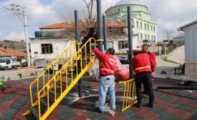 Başkan Çiçek söz verdiği parkı yeniledi