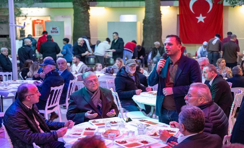 Başkan Eşki Makedonya göçmenlerinin iftar sofrasına konuk oldu
