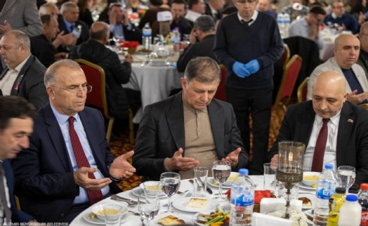 Başkan Tugay, Bulgaristan göçmenleriyle iftarda birlik mesajı verdi