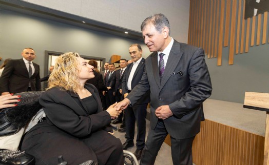 Başkan Tugay Büyükşehir personeliyle bayramlaştı: İnanırsanız İzmir dönüşür