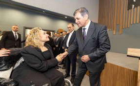Başkan Tugay Büyükşehir personeliyle bayramlaştı: İnanırsanız İzmir dönüşür