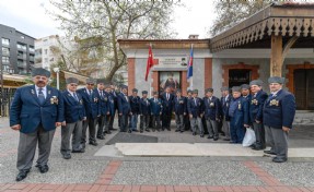 Başkan Tugay'dan şehit aileleri ve gazilere bayram ziyareti