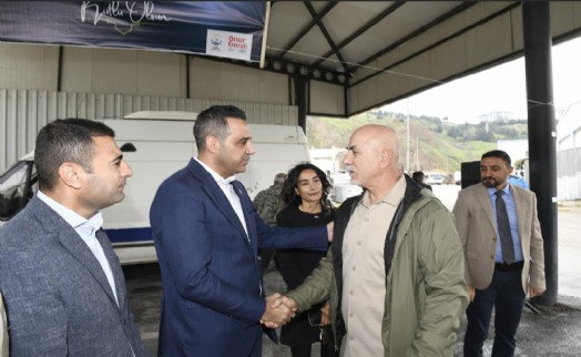 Başkan Yıldız personelle bayramlaştı: 'En büyük gücümüz çalışanlarımız'