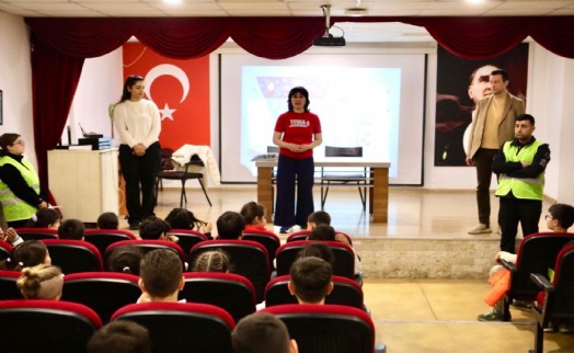 Bayraklı’da sıfır atık bilinci küçük yaşta başlıyor