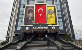 Belediyenin şantiyesinde çöp dağları oluştu: Buca’da işçiler iş bırakıyor!