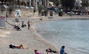 Bodrum'da bayramın son gününde tatilciler plajlarda zaman geçirdi