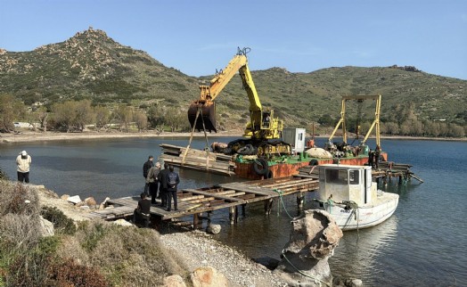 Bodrum'da kaçak iskeleler yıkıldı, karavanlar için tahliye başladı