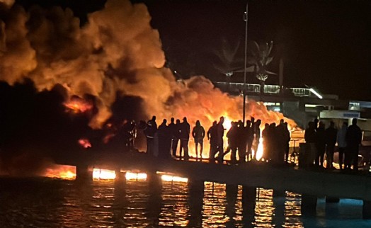 Bodrum’da marinada çıkan yangında 8 motoryat alev alev yandı