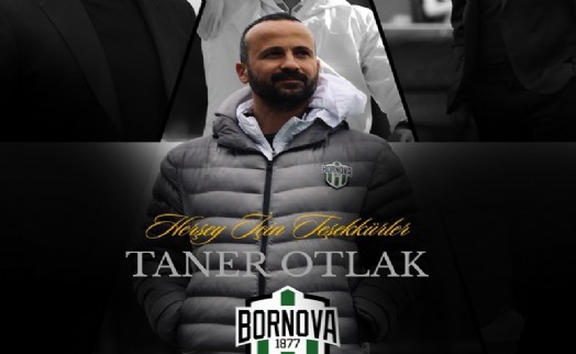 Bornova 1877'de Taner Otlak gitti