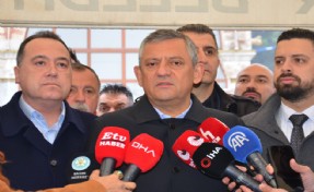 CHP Genel Başkanı Özgür Özel bayram namazını Manisa’da kıldı…