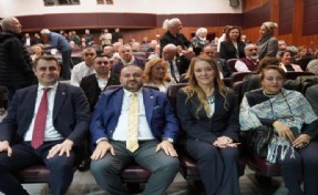 CHP'li Kalmaz'dan Başdaş'a 'ayna' yanıtı: 'Kadınları işgücünden koparan AK Parti politikalarıdır'