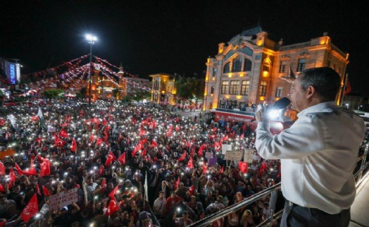 CHP'nin 94'üncü mitingi Eyüpsultan'da yapıldı: Özgür Özel'den Erdoğan'a 'ABD' tepkisi: Trump'un planının parçası oldu!