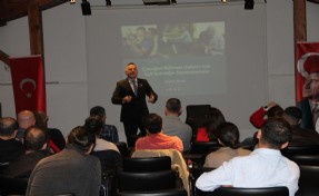 Efes Selçuk'ta babalara 'babalık' semineri