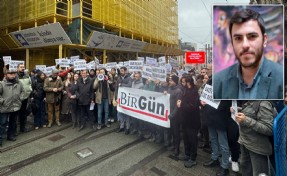 Gazeteciler İsmail Arı için Taksim'de toplandı