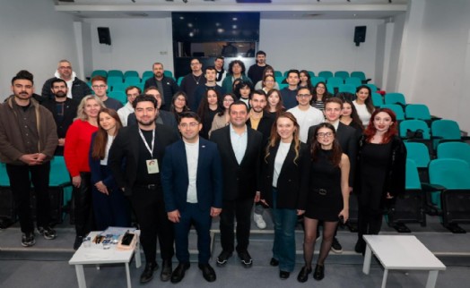 Gençler ‘Hibrit Kariyer Zirvesi’ için Konak’ta