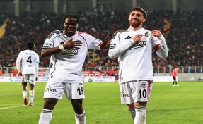 Göz-Göz gidenlerin arkasından bakakaldı!