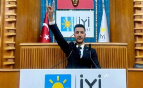İYİ Parti'li İlçe Başkanı görevinden istifa etti