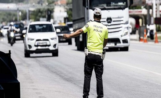 İçişleri Bakanlığı bayram için trafik kısıtlamalarını duyurdu!