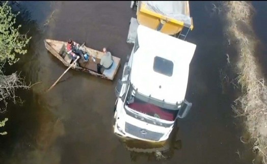 İnatçı şoför salla kurtarıldı!