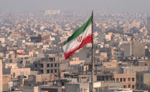 İran'dan ABD'ye müzakere yanıtı! Hürmüz kartı masada