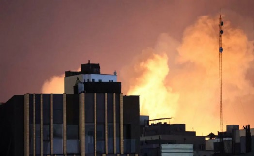 İsrail, Lübnan’ı vurdu! Beyrut'ta şiddetli patlamalar...