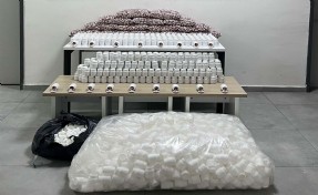 İzmir'de 80 bin 685 sentetik hap ele geçirildi