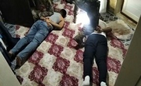 İzmir'de iş yerine saldırı düzenleyen 2 şüpheli ekiplerden kaçamadı