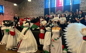 İzmir'de meslek lisesi öğrencileri Filistin'i kumaşla anlattı