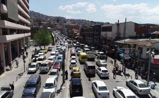 İzmir'de sıfır ve ikinci el araç satışında düşüş sürüyor!