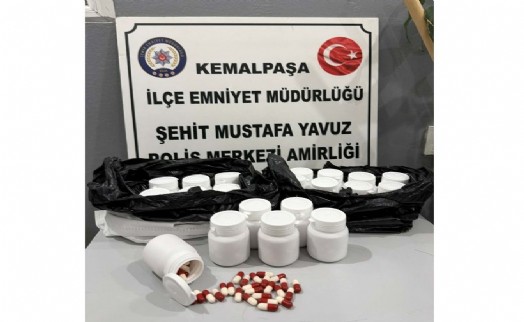 İzmir'de zehir tacirlerine geçit yok: 2 şüpheli tutuklandı