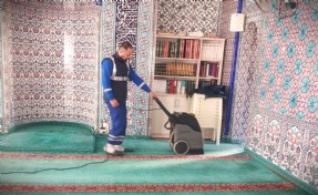 İzmir’in camilerinde bayram temizliği