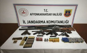 Jandarmadan kaçak silah operasyonu