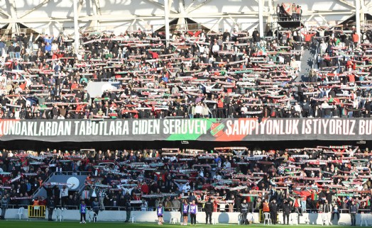 Karşıyaka çift cephede