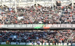 Karşıyaka çift cephede